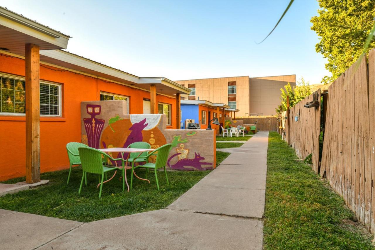 Inn 1 - Downtown 1 Bedroom Unit, Sleeps 6 With Shared Hot Tub Moab Zewnętrze zdjęcie