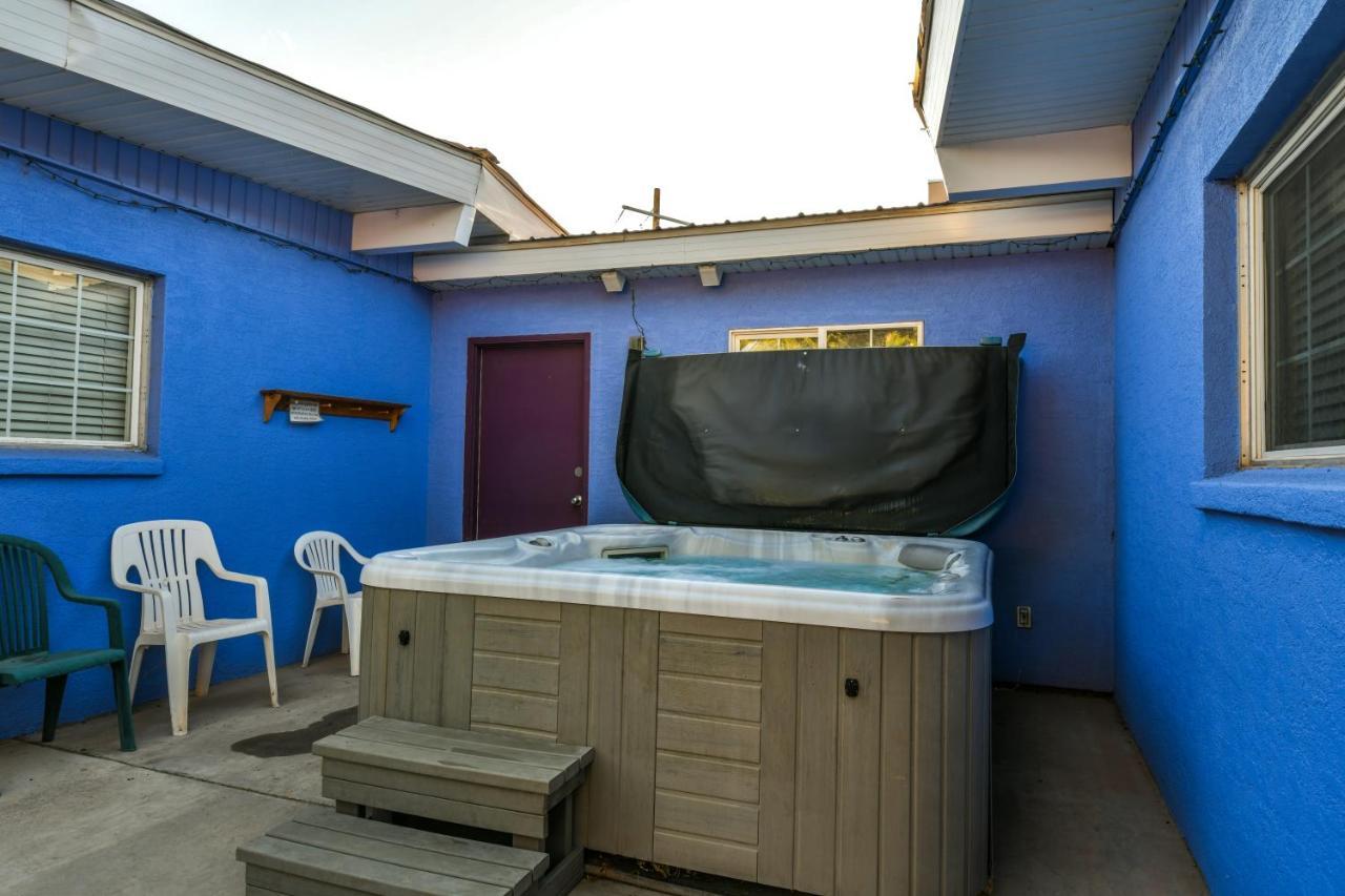 Inn 1 - Downtown 1 Bedroom Unit, Sleeps 6 With Shared Hot Tub Moab Zewnętrze zdjęcie
